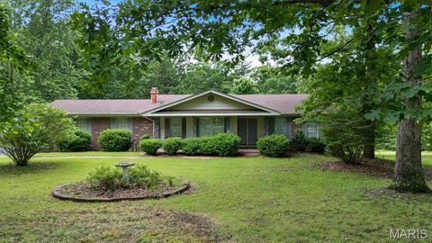 Photo of 43 E Nottingham Circle, Sullivan, MO 63080 (MLS # 26031865)