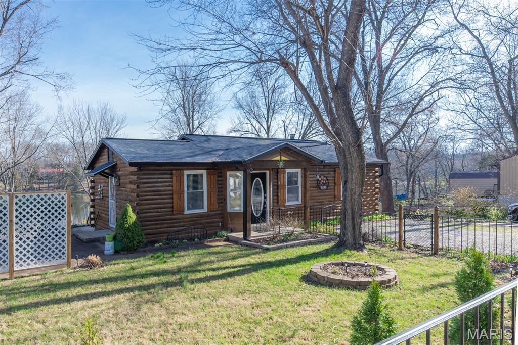 Coles Lake - Residential