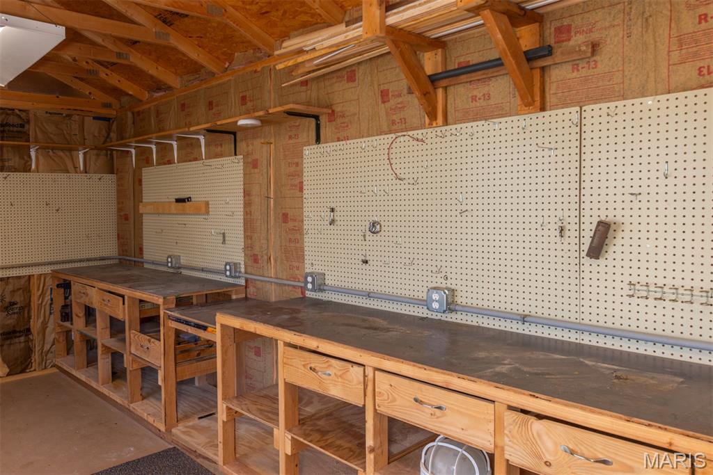 Coles Lake - Residential