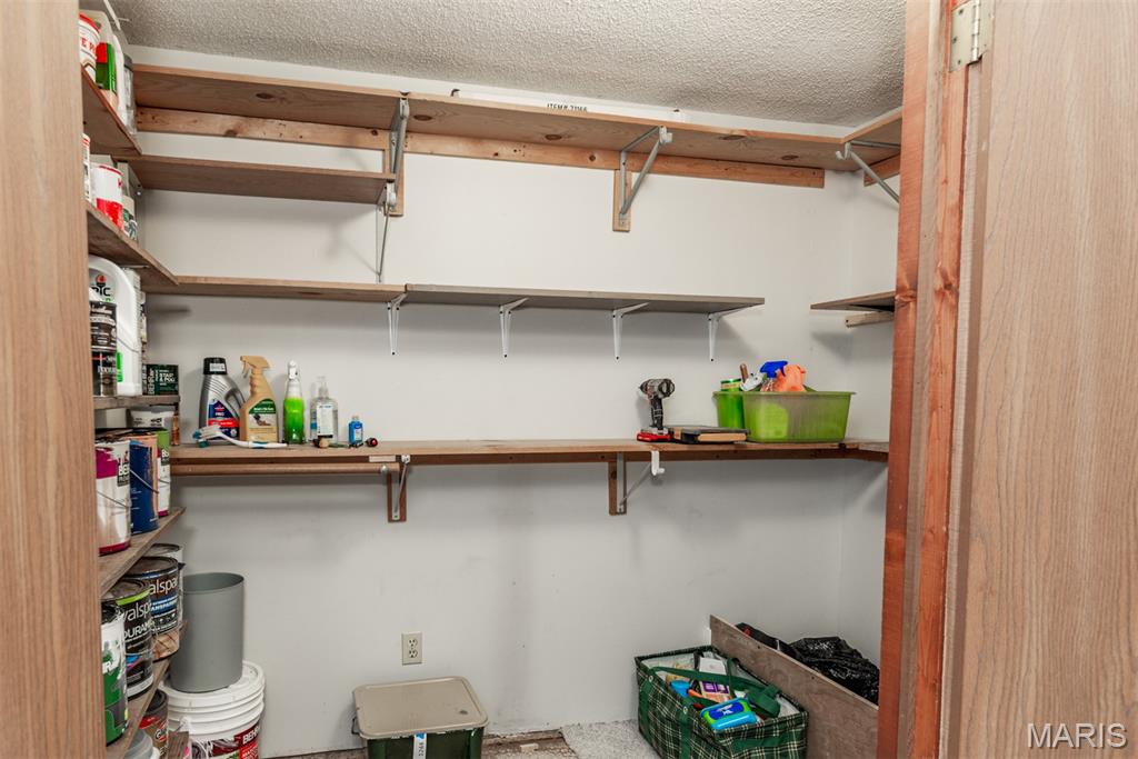 Coles Lake - Residential