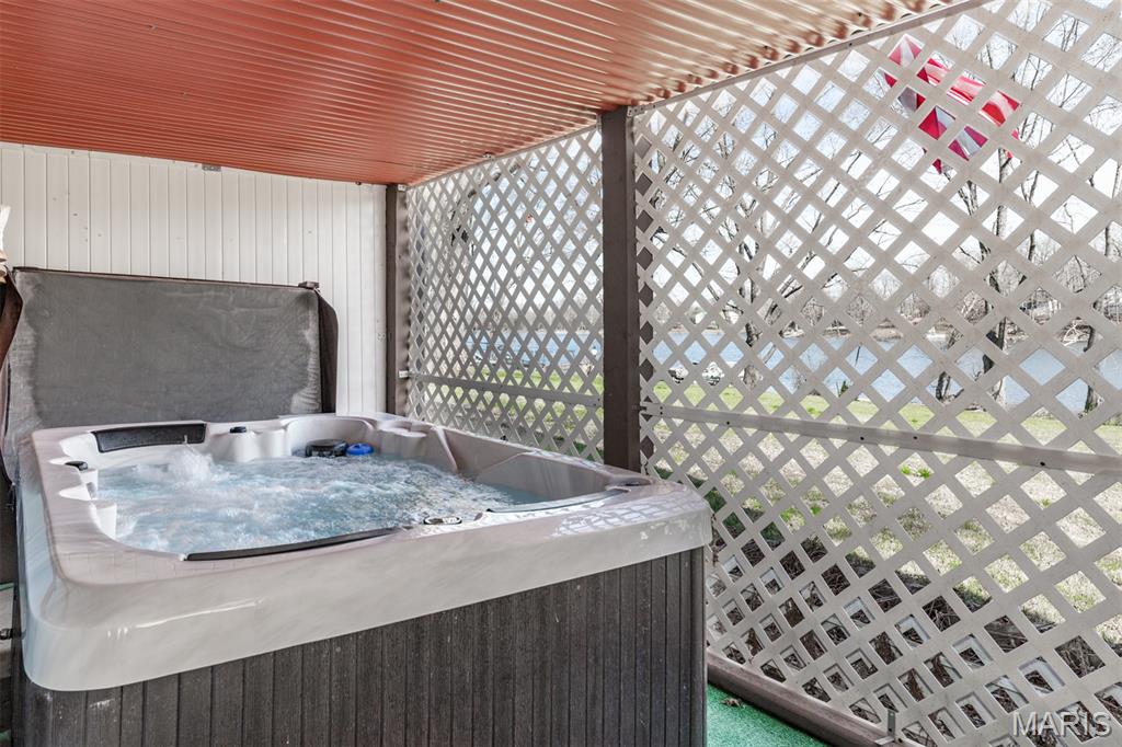 Coles Lake - Residential