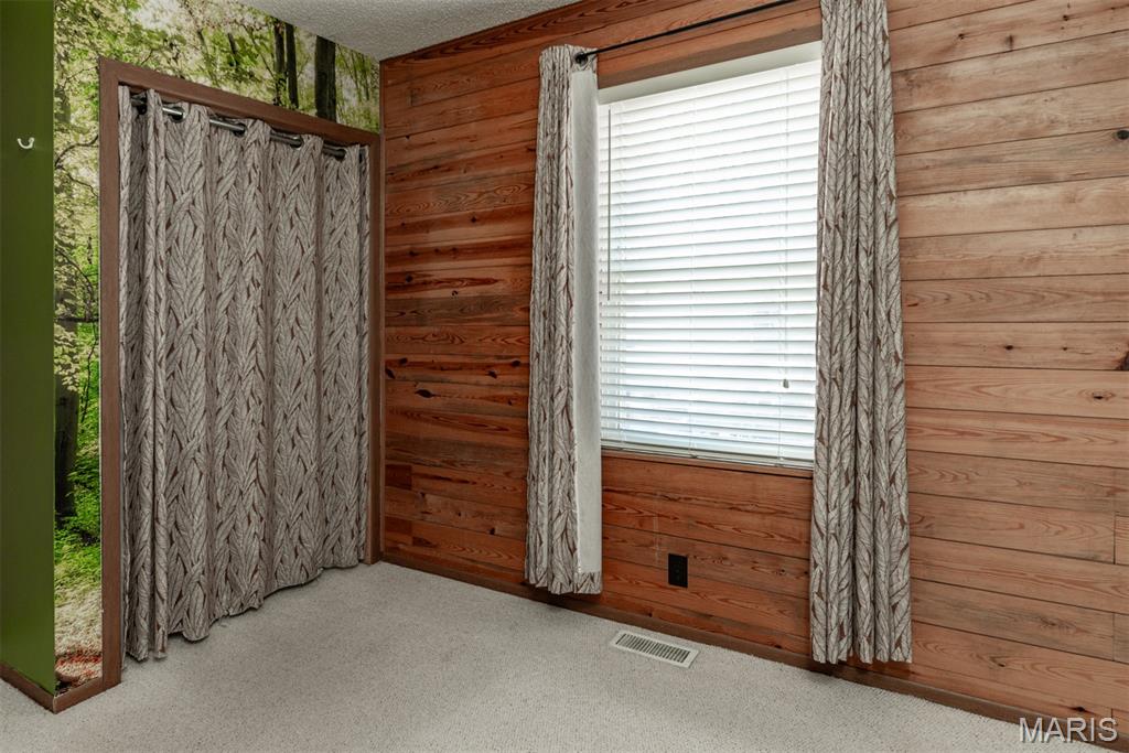 Coles Lake - Residential