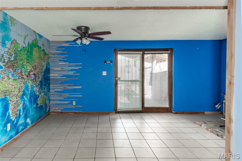 Coles Lake - Residential