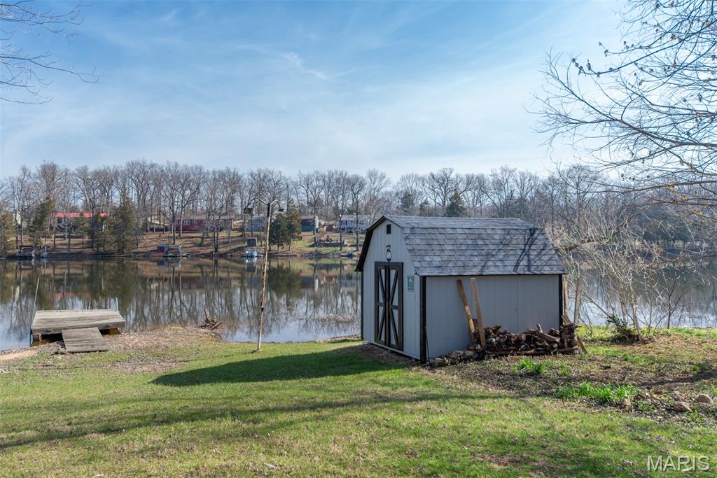 Coles Lake - Residential