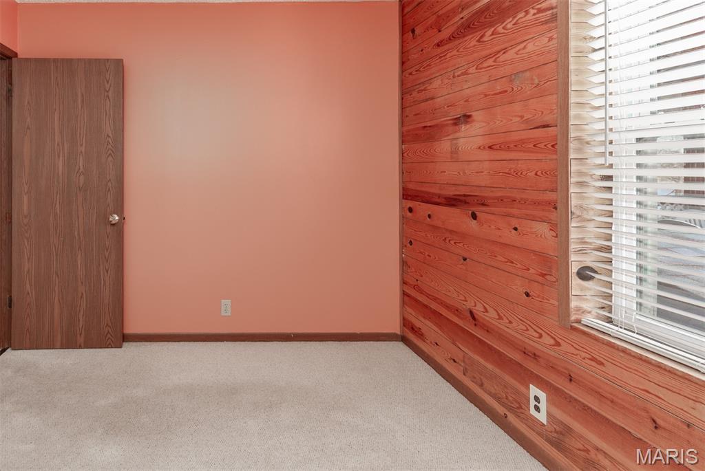 Coles Lake - Residential