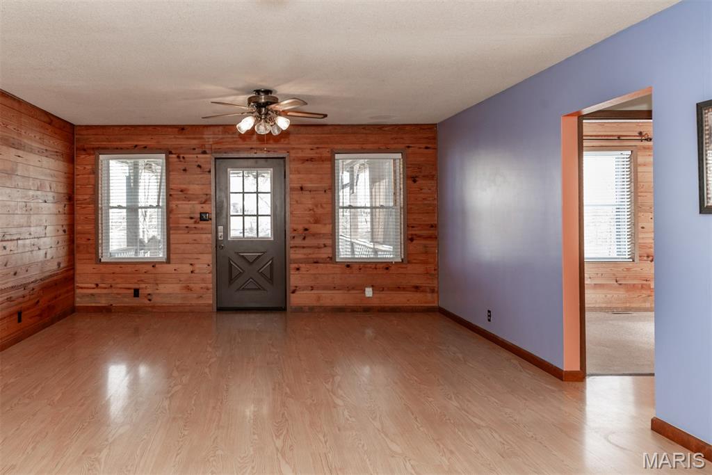 Coles Lake - Residential