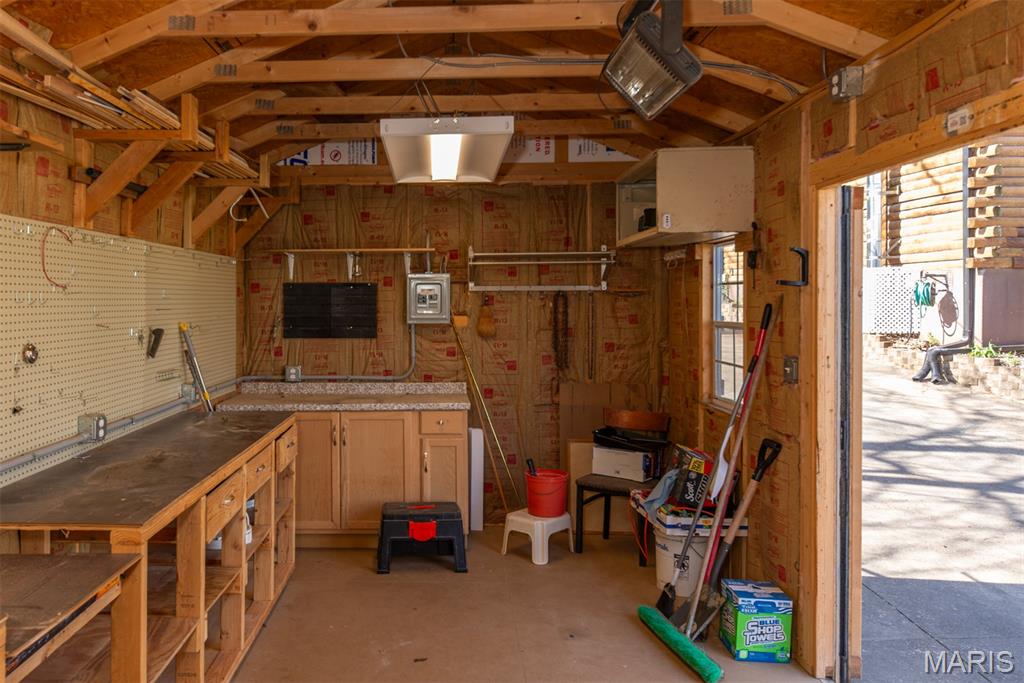 Coles Lake - Residential