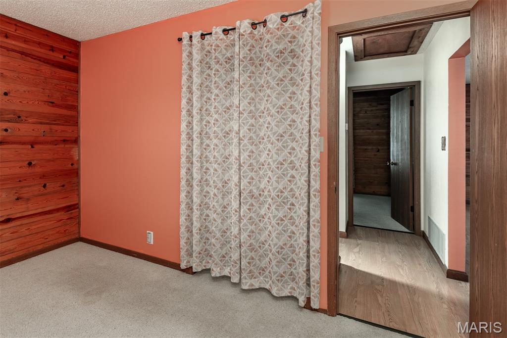 Coles Lake - Residential