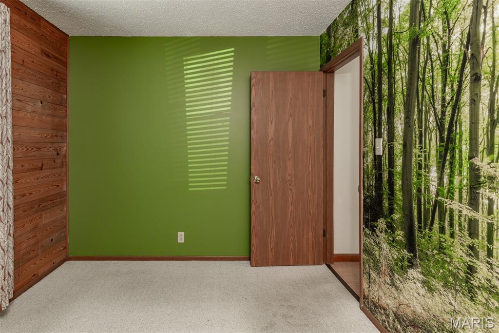 Coles Lake - Residential