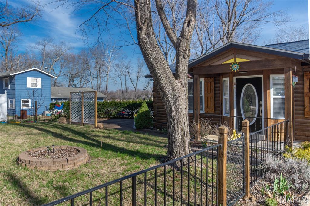 Coles Lake - Residential