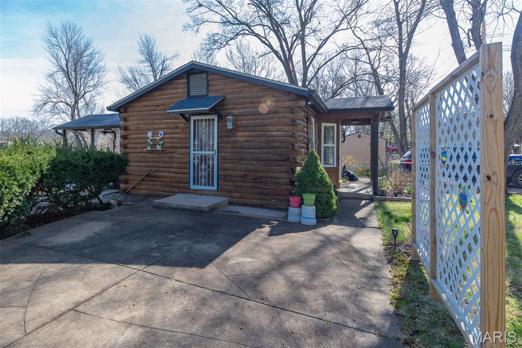 Coles Lake - Residential