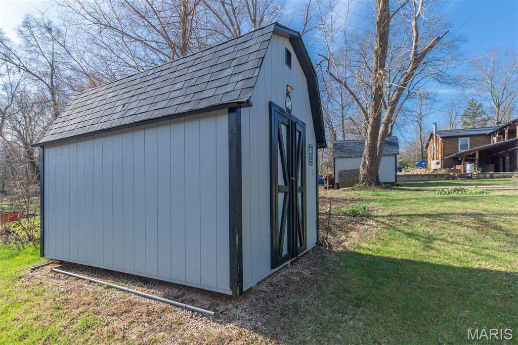 Coles Lake - Residential