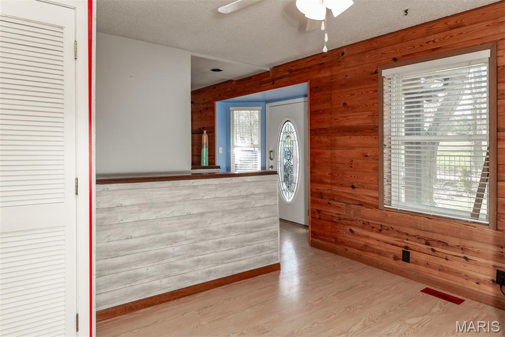 Coles Lake - Residential