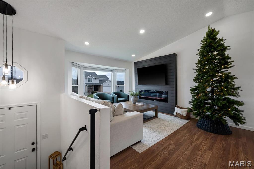 4205 Sunny Glen Court