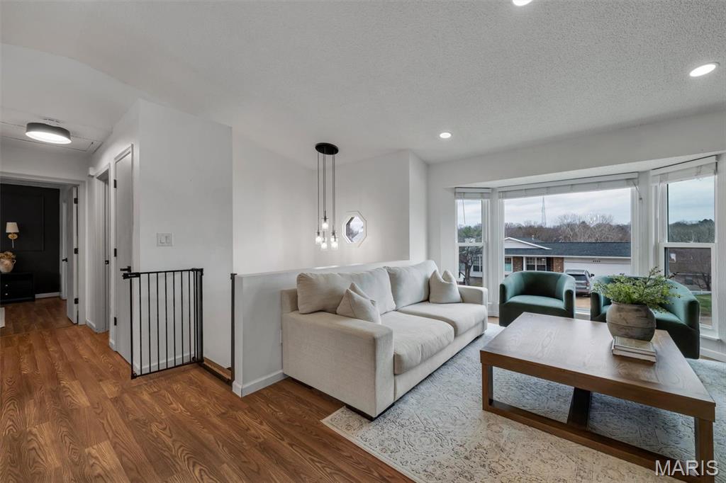 4205 Sunny Glen Court