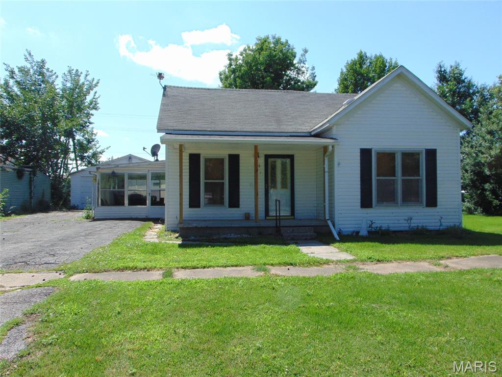 105 N 6th Street