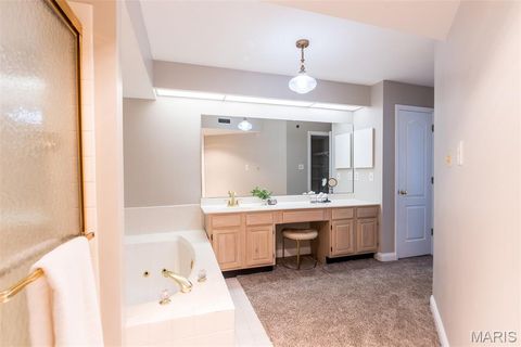Tiny photo for 567 Sarah Lane #101, Creve Coeur, MO 63141 (MLS # 25060921)