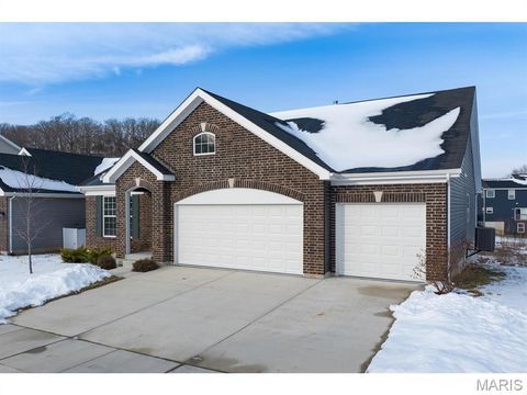 689 Fox Creek Drive Fenton MO 63026