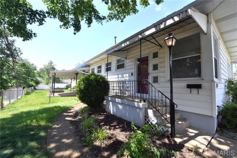 Photo of 358 W Loretta Avenue, LeMay, MO 63125 (MLS # 26038992)