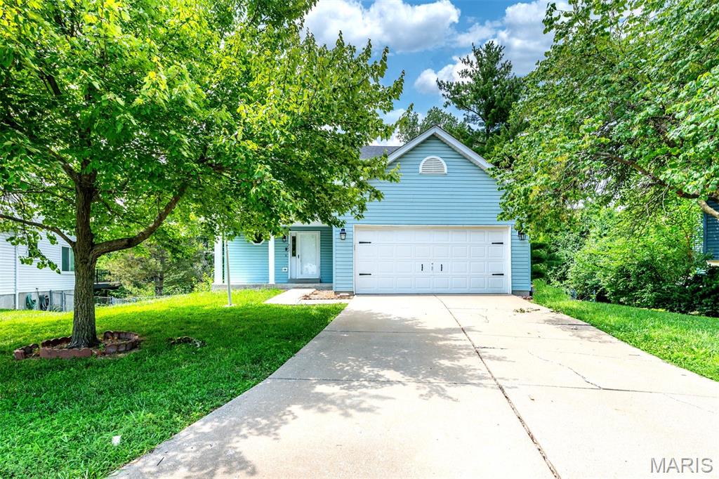 Photo 1 of 37 — 822 Estes Park Drive, St Peters, MO 63376