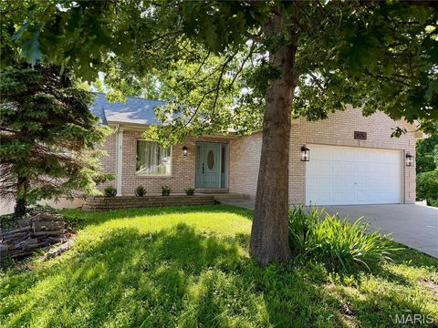 Photo of 3425 Green Forest Court, Arnold, MO 63010 (MLS # 26031967)