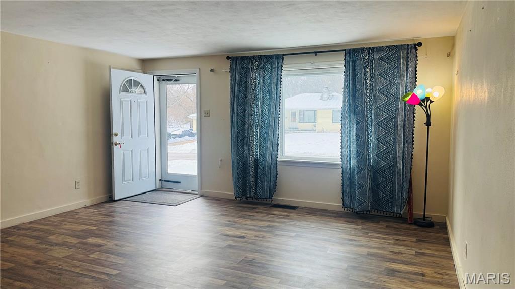 220 S Marguerite Avenue