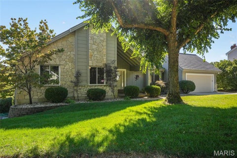 Photo of 2508 Peppermill Lake Court, Chesterfield, MO 63005 (MLS # 26053940)