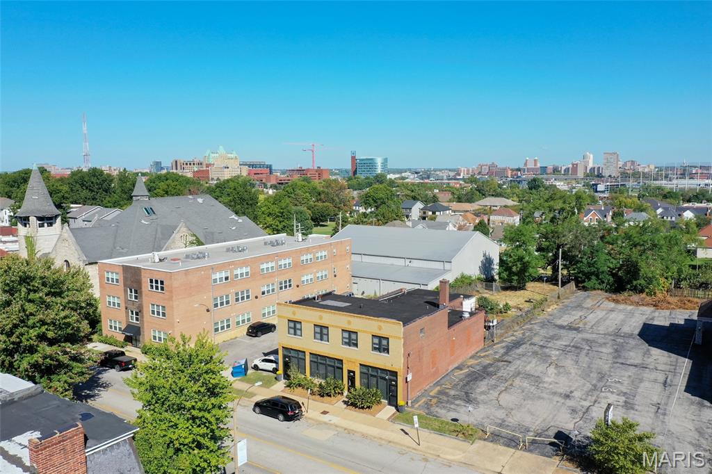 3135 Lafayette Avenue