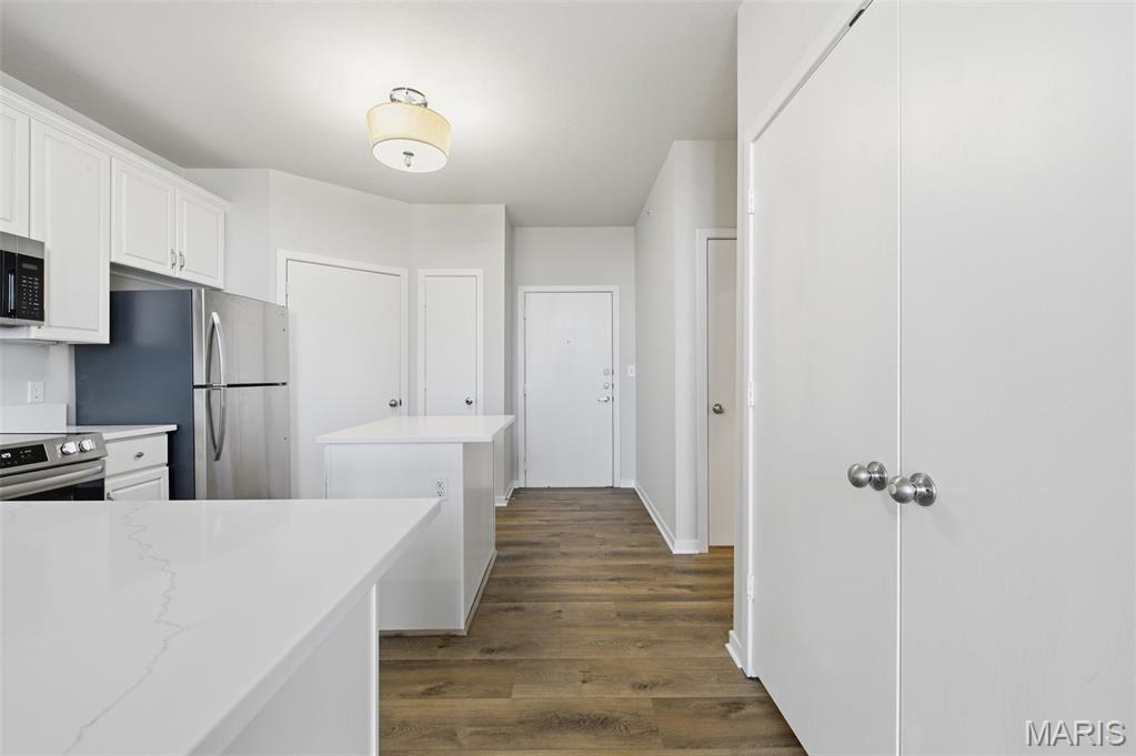 200 S Kirkwood Road 308