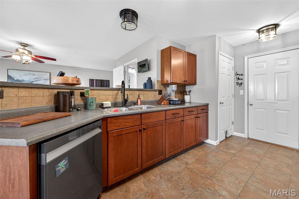 Countryshire #4 - Residential