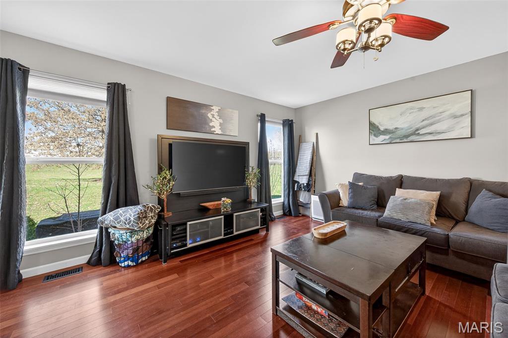 Countryshire #4 - Residential