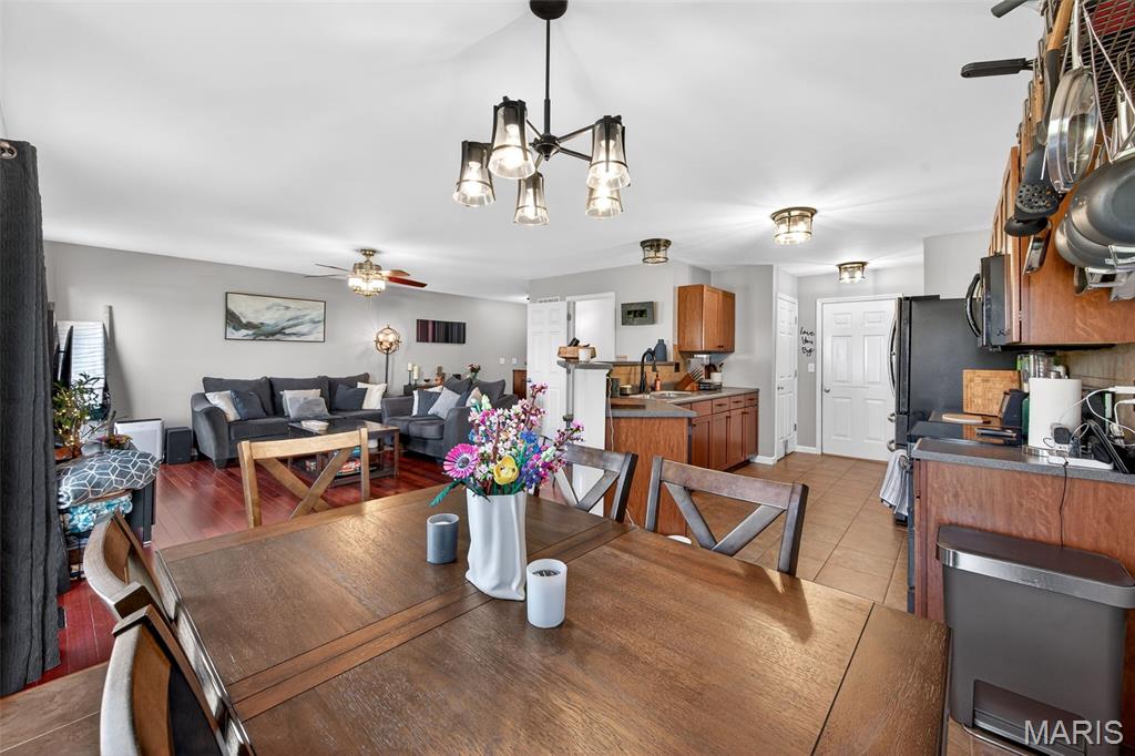 Countryshire #4 - Residential