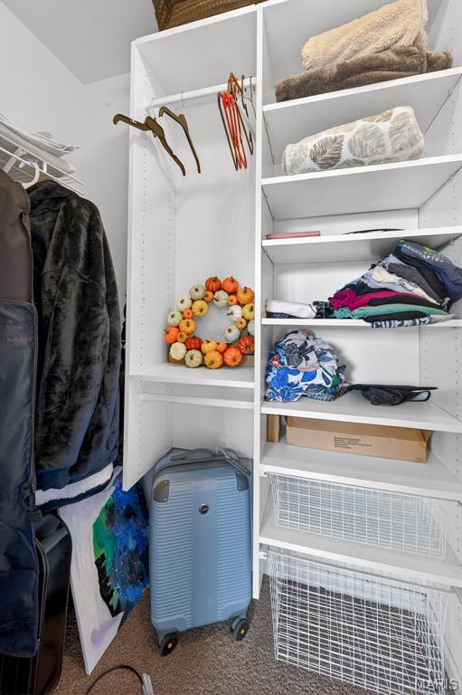 Countryshire #4 - Residential