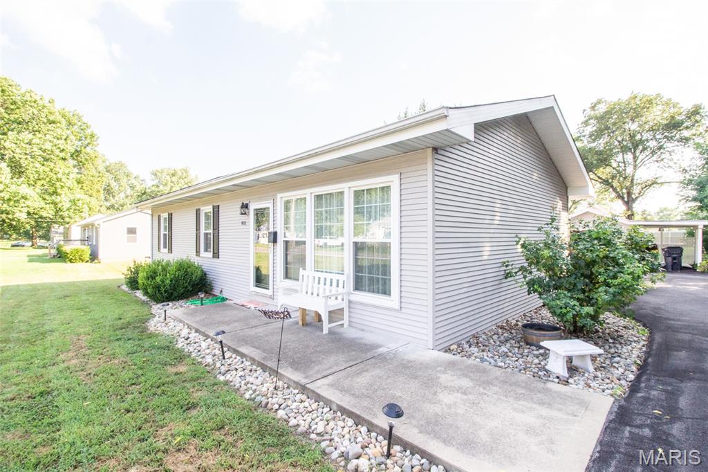 811 Dewey Street
