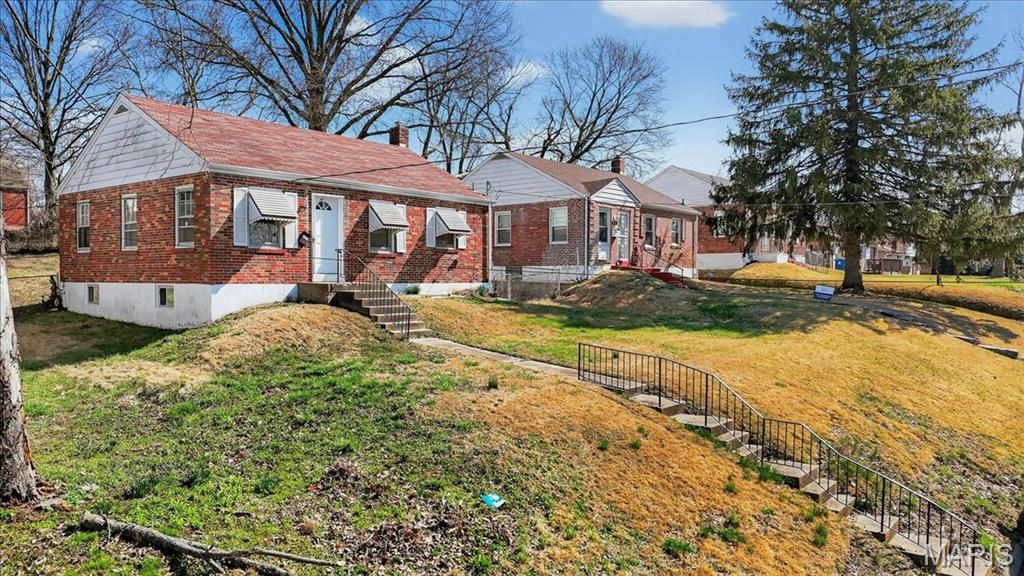 Photo of 2425 Shirley Avenue, Jennings, MO 63136 (MLS # 26013871)