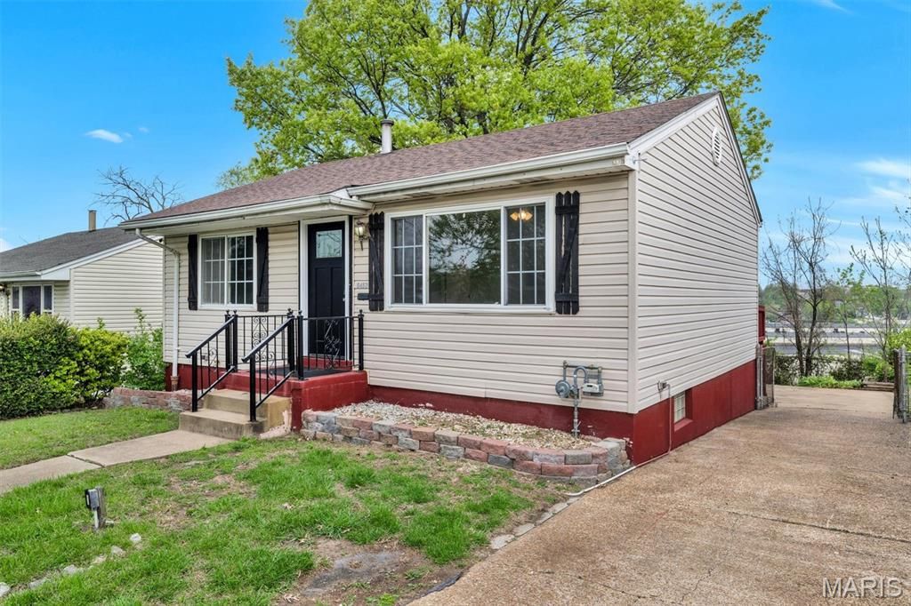 Photo of 6453 Colletta Drive, St Louis, MO 63139 (MLS # 26019309)