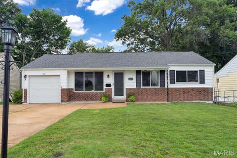 Photo of 8233 Marvale Lane, Affton, MO 63123 (MLS # 26048371)