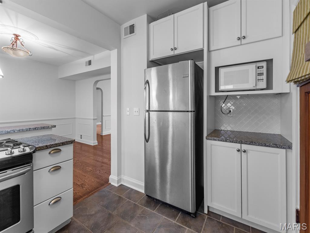 Cromwell Condo - Residential