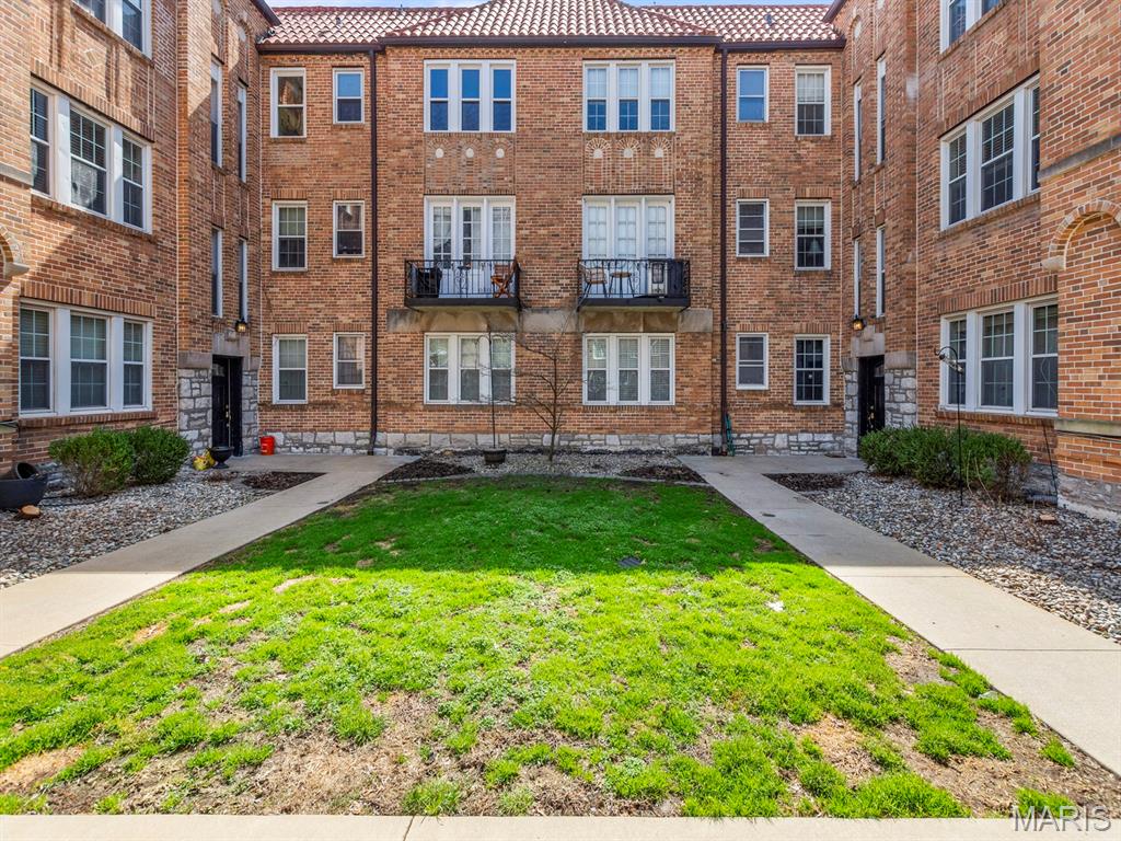 Cromwell Condo - Residential