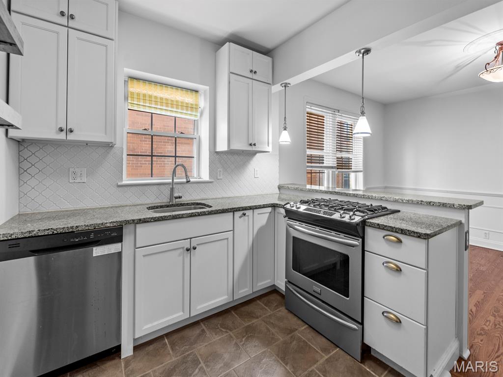 Cromwell Condo - Residential