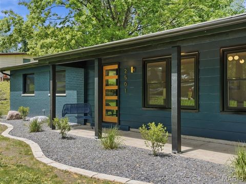 Photo of 2501 Trossock Lane, Unincorporated, MO 63122 (MLS # 26026714)