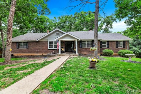 Photo of 1338 Gainsborough Court, Lake Sherwood, MO 63357 (MLS # 26033868)
