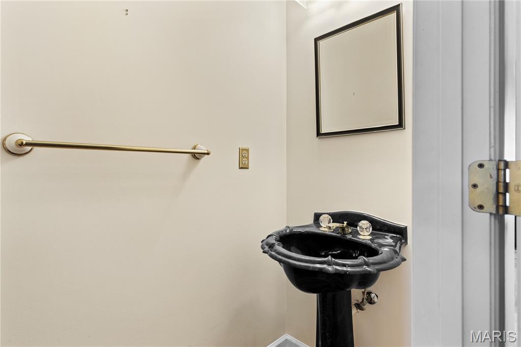Wellesley Place - Residential Lease