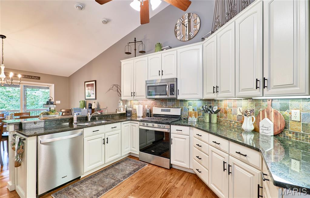 O'Fallon, Missouri 63366, United States, 4 Bedrooms Bedrooms, ,3 BathroomsBathrooms,Residential,Pending,152908