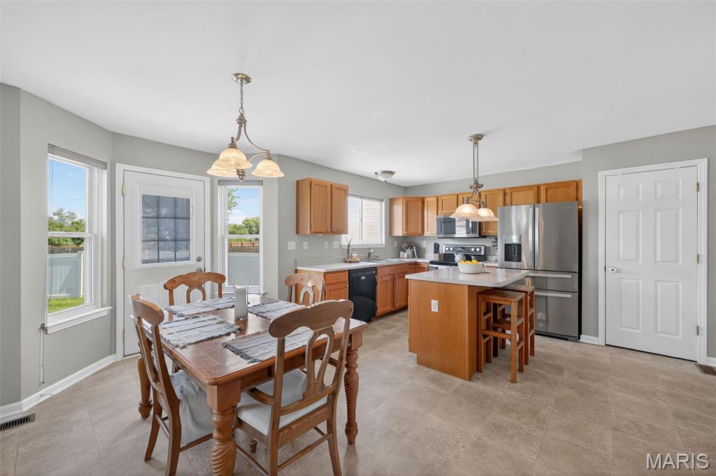 O'Fallon, Missouri 63366, United States, 3 Bedrooms Bedrooms, ,3 BathroomsBathrooms,Residential,Active,178087