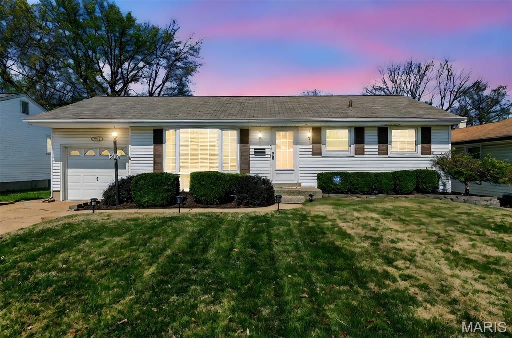 Photo of 265 Monterey Drive, Florissant, MO 63031 (MLS # 26020620)