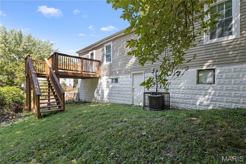 Tiny photo for 6155 Emerald Avenue, Ferguson, MO 63135 (MLS # 26056949)
