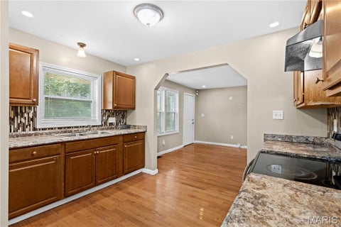 Tiny photo for 6155 Emerald Avenue, Ferguson, MO 63135 (MLS # 26056949)