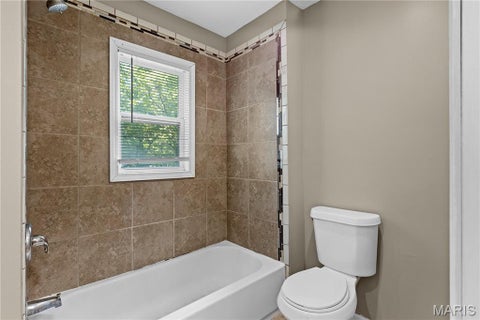 Tiny photo for 6155 Emerald Avenue, Ferguson, MO 63135 (MLS # 26056949)