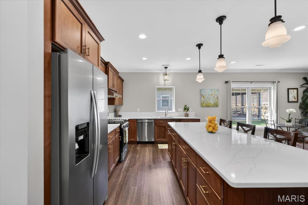 1595 W 5th Street